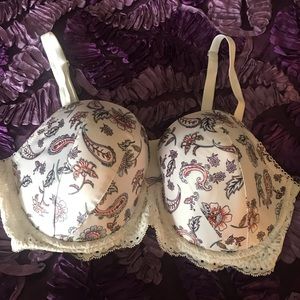 Victoria's Secret Intimates & Sleepwear - Victoria secret bra Victoria's Secret Intimates & Sleepwear - Victoria secret bra